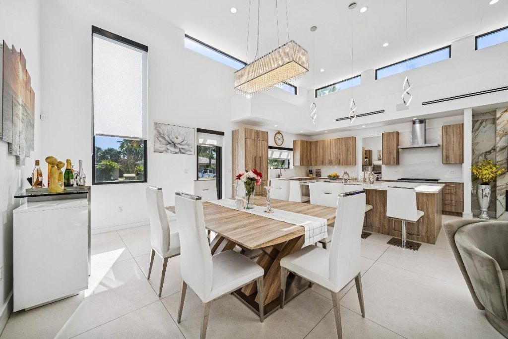 1801 N Lakeside Drive, Lake Worth Beach, FL 33460 Photo