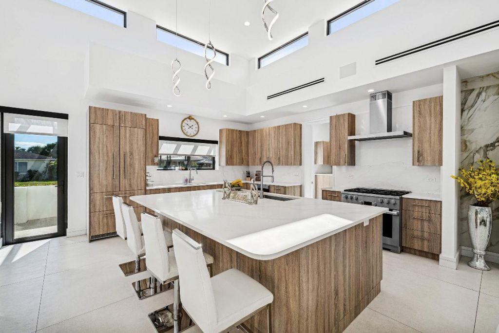 1801 N Lakeside Drive, Lake Worth Beach, FL 33460 Photo