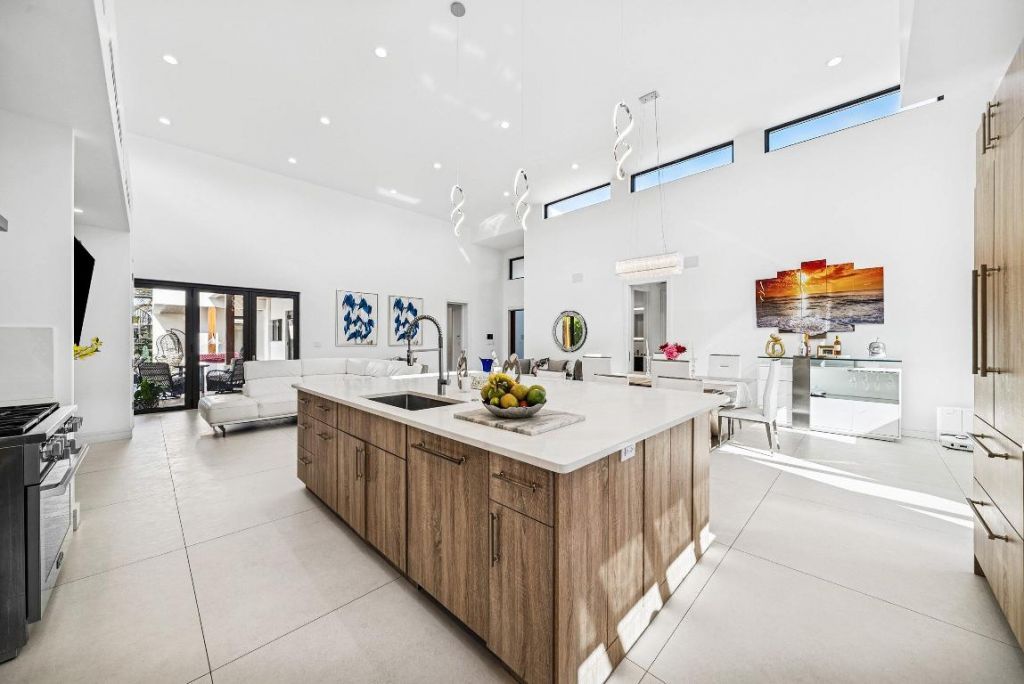 1801 N Lakeside Drive, Lake Worth Beach, FL 33460 Photo