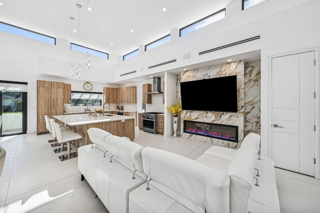 1801 N Lakeside Drive, Lake Worth Beach, FL 33460 Photo