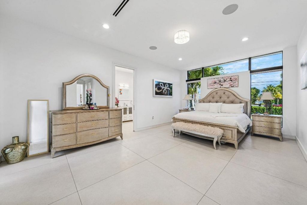 1801 N Lakeside Drive, Lake Worth Beach, FL 33460 Photo