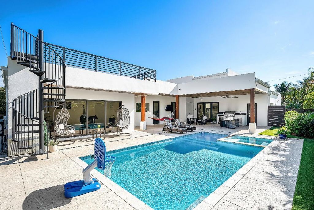 1801 N Lakeside Drive, Lake Worth Beach, FL 33460 Photo