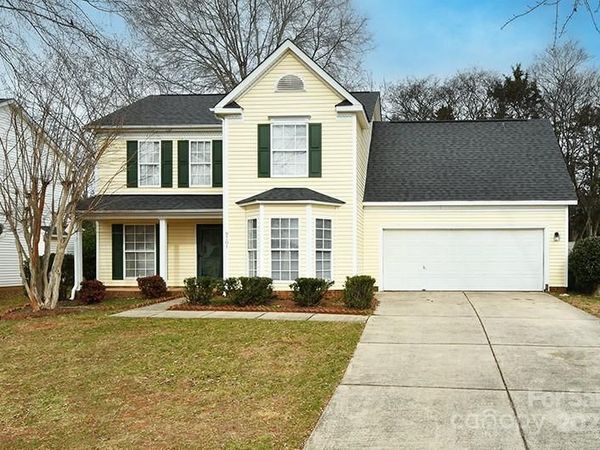 9701 Veronica Drive, Charlotte, NC 28215