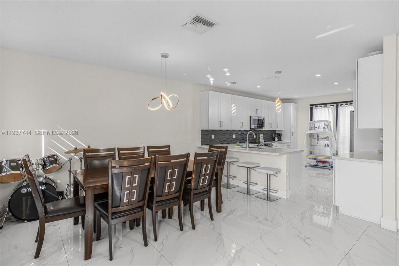 11855 SW 220th St, Miami, FL 33170 Photo