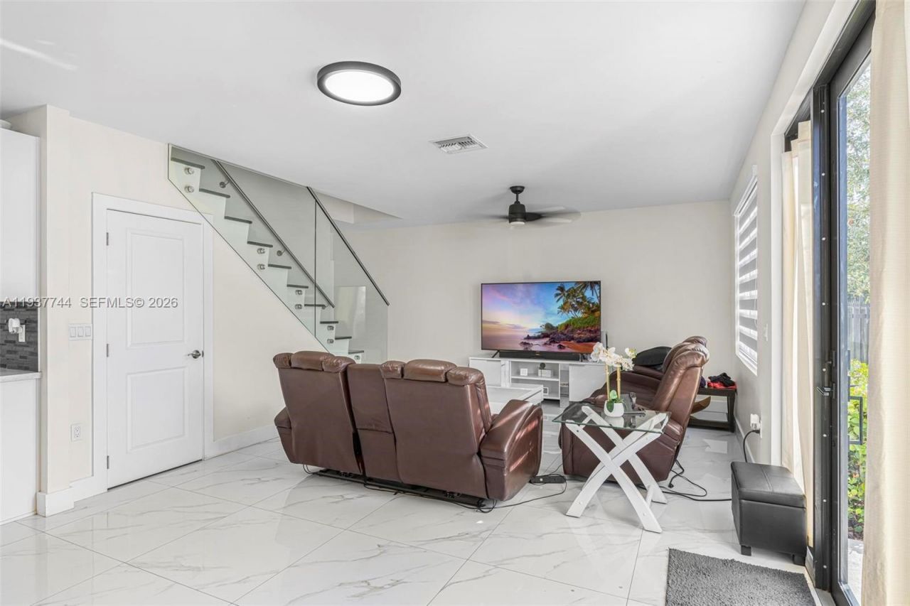 11855 SW 220th St, Miami, FL 33170 Photo