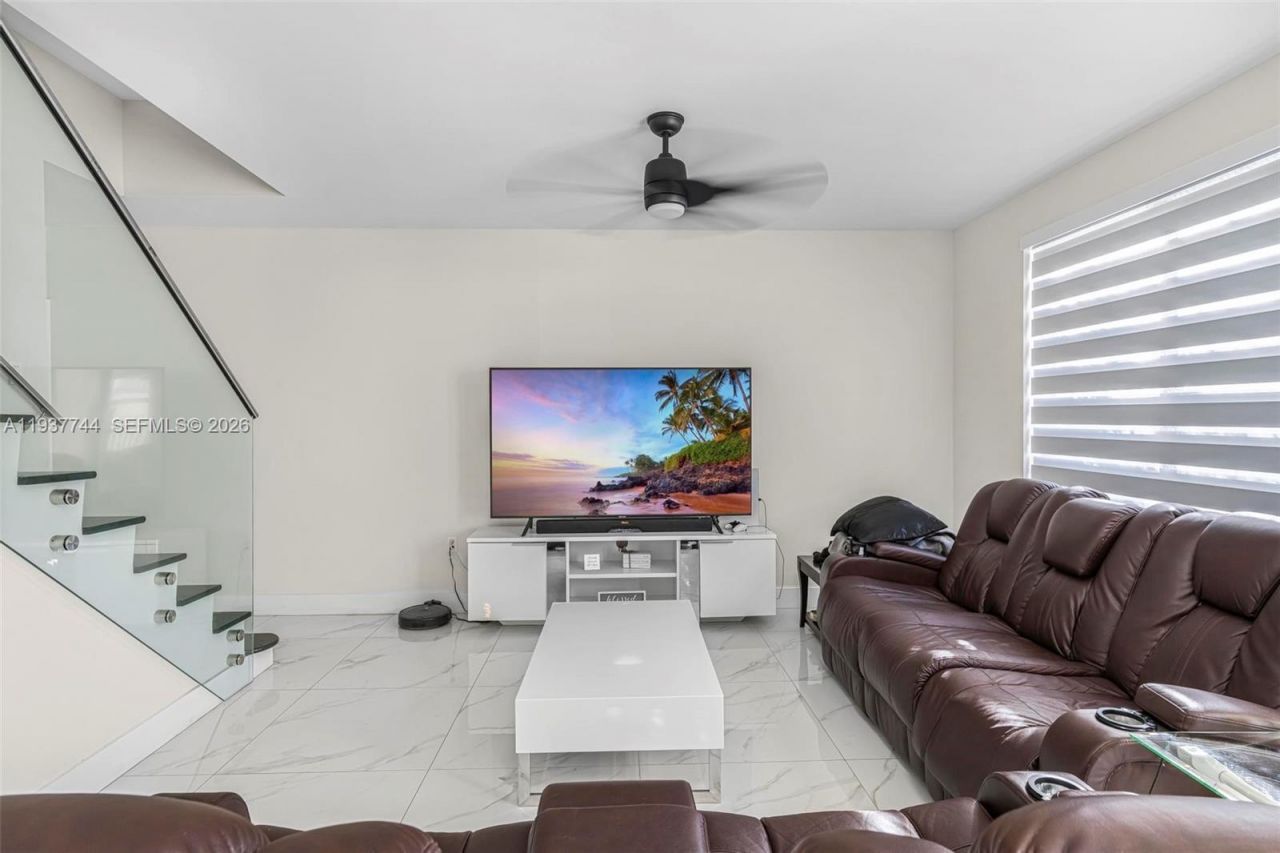 11855 SW 220th St, Miami, FL 33170 Photo