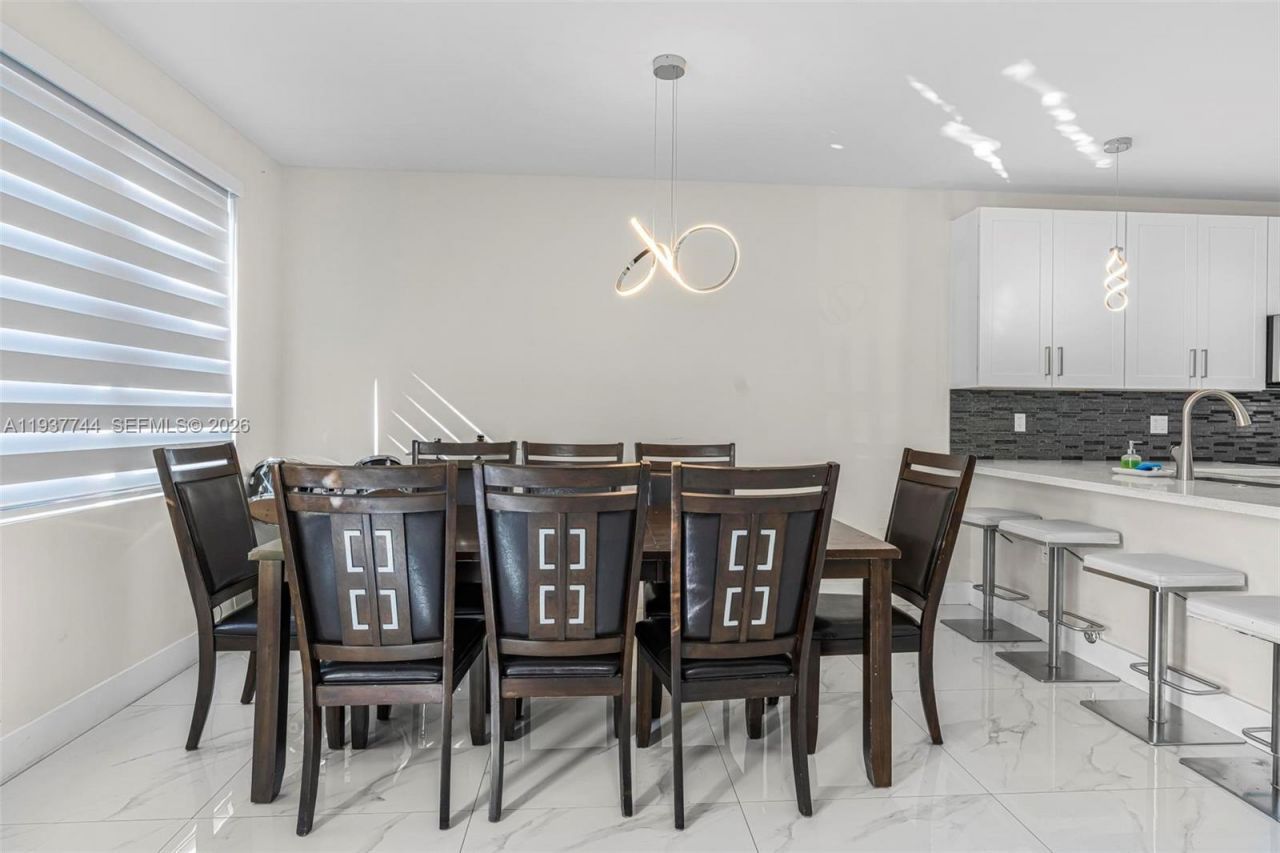 11855 SW 220th St, Miami, FL 33170 Photo