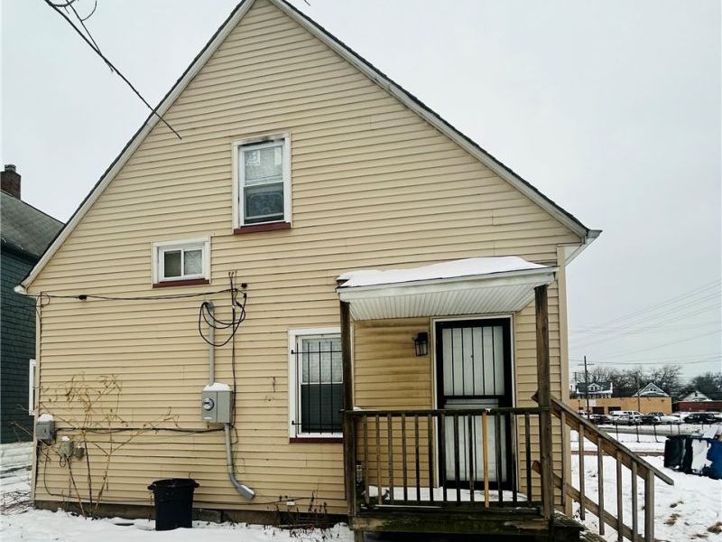 723 E 165th Street, Cleveland, OH 44110 Photo 3