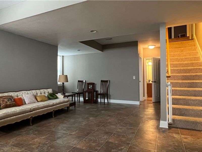 26727 Rue Saint Anne Court, Cleveland, OH 44128 Photo 19