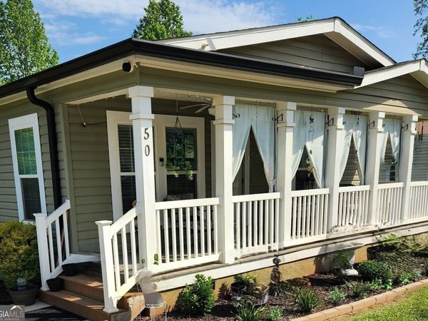 50 Meadow View Street, Newnan, GA 30263