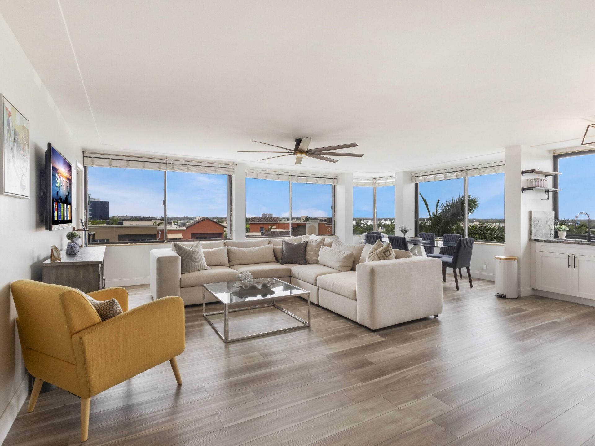 1500 Presidential Way, Unit 701, West Palm Beach, FL 33401 Photo