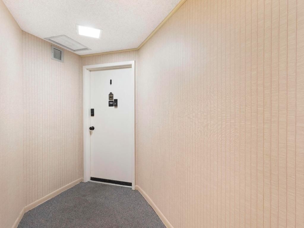 1500 Presidential Way, Unit 701, West Palm Beach, FL 33401 Photo