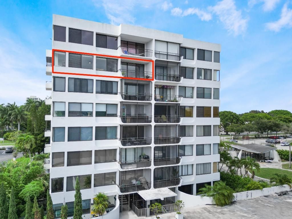 1500 Presidential Way, Unit 701, West Palm Beach, FL 33401 Photo