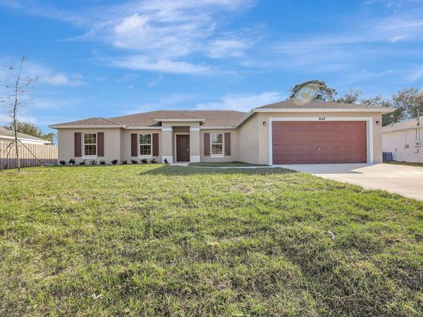 5832 NW Coosa Drive, Port Saint Lucie, FL 34986