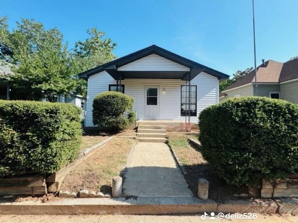 715 W Monterey Street, Denison, TX 75020