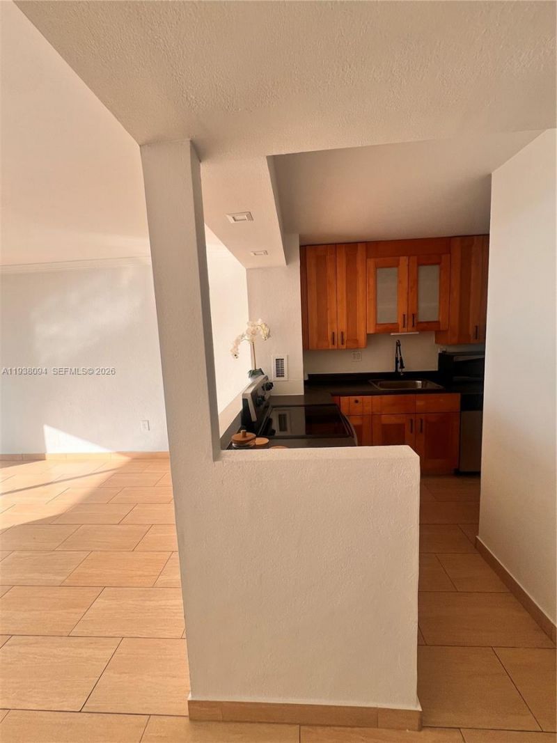 1865 79th St Cswy, Unit 9L, North Bay Village, FL 33141 Photo