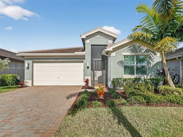 16699 SW Osprey Falls Way, Port St. Lucie, FL 34987