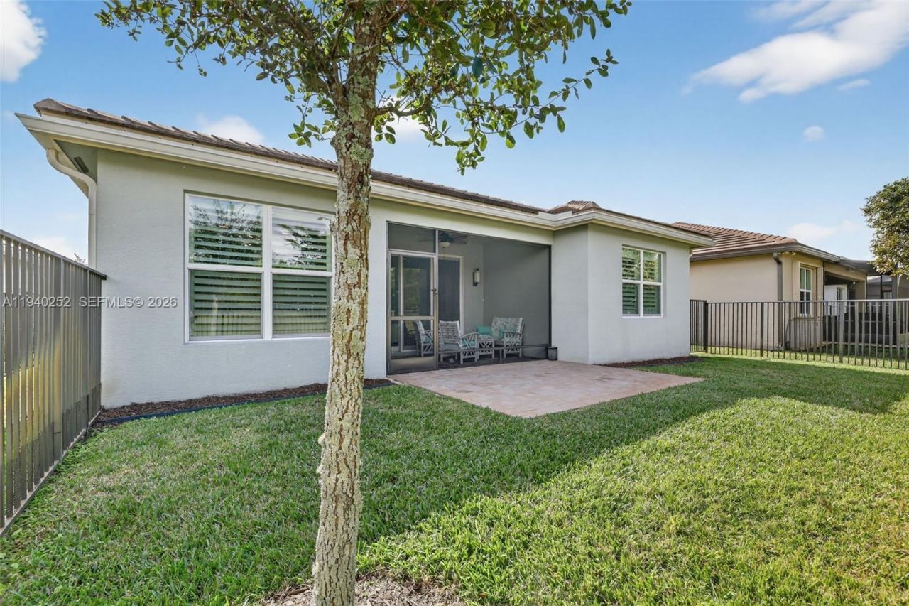 16699 SW Osprey Falls Way, Port Saint Lucie, FL 34987 Photo