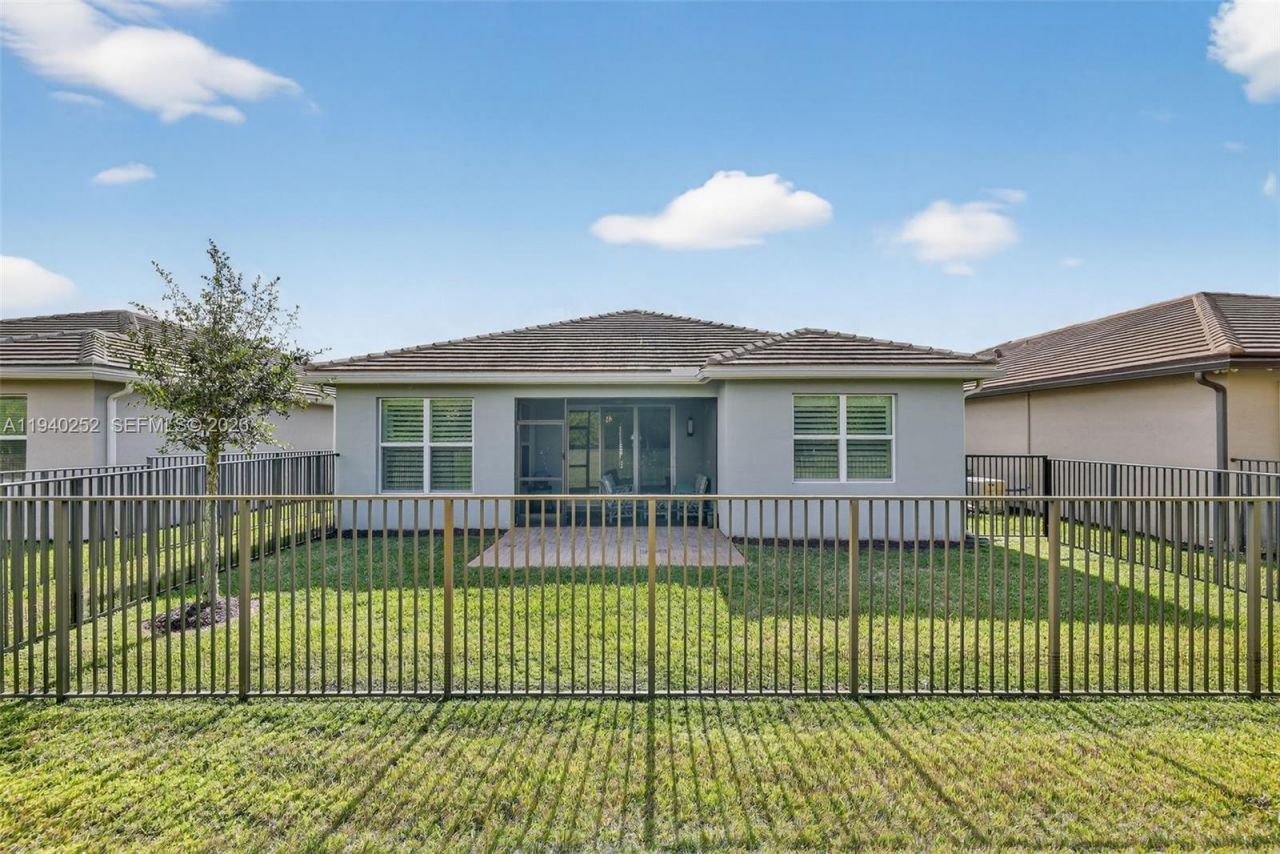 16699 SW Osprey Falls Way, Port Saint Lucie, FL 34987 Photo