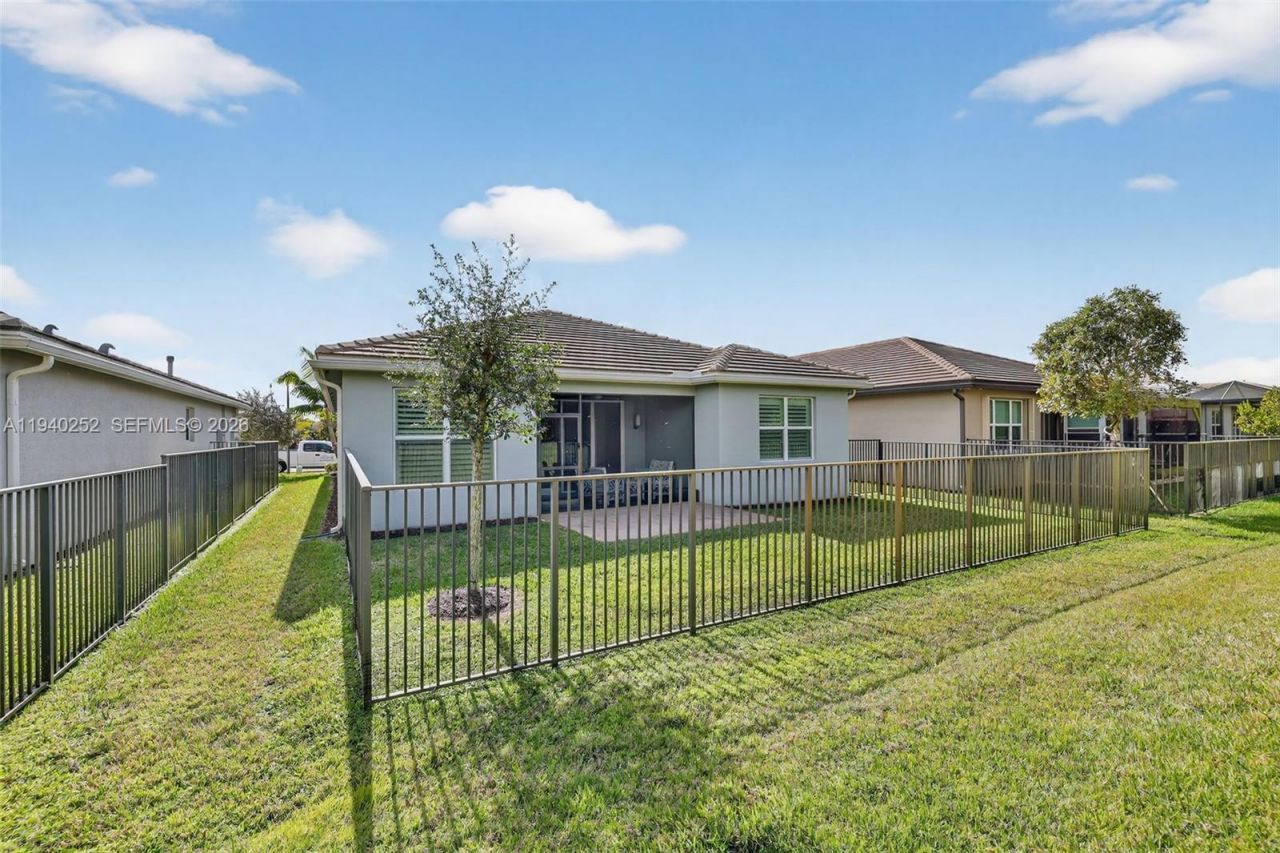 16699 SW Osprey Falls Way, Port Saint Lucie, FL 34987 Photo