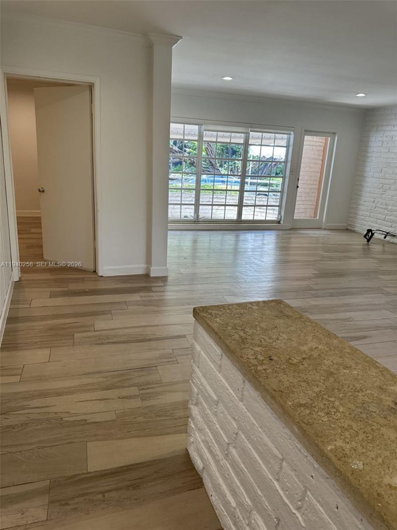 60 Park Dr , Unit B, Bal Harbour, FL 33154 Photo