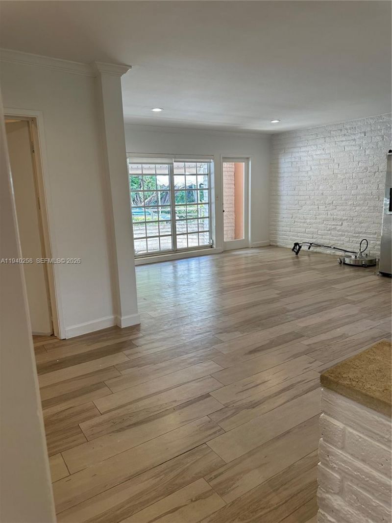 60 Park Dr , Unit B, Bal Harbour, FL 33154 Photo