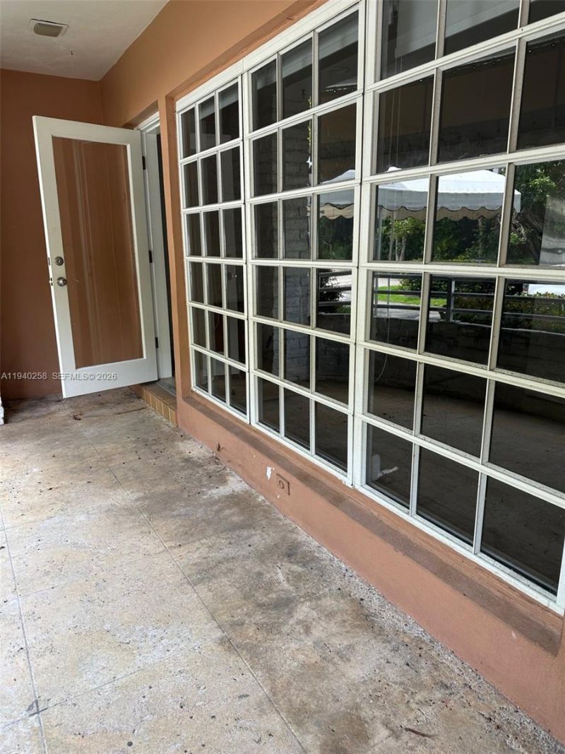 60 Park Dr , Unit B, Bal Harbour, FL 33154 Photo