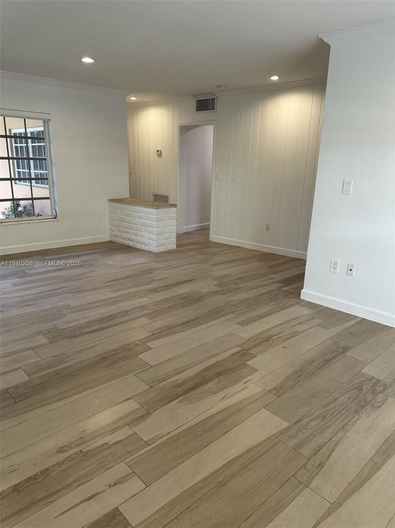 60 Park Dr , Unit B, Bal Harbour, FL 33154 Photo