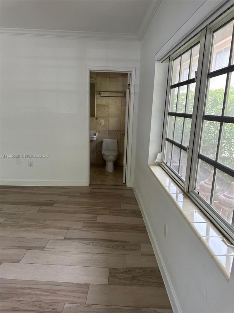 60 Park Dr , Unit B, Bal Harbour, FL 33154 Photo