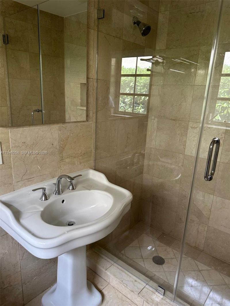 60 Park Dr , Unit B, Bal Harbour, FL 33154 Photo