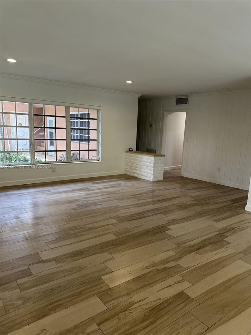 60 Park Dr , Unit B, Bal Harbour, FL 33154 Photo