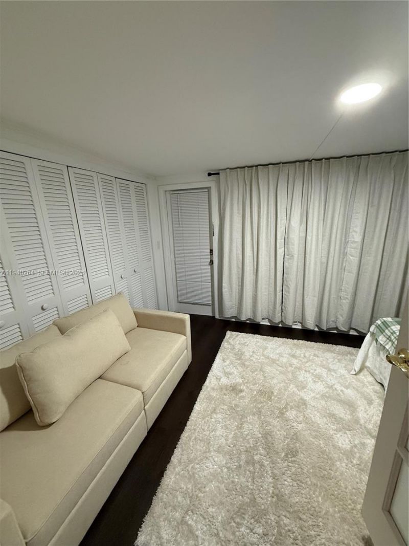 2036 NE 21st Ave, Unit 2, Fort Lauderdale, FL 33305 Photo