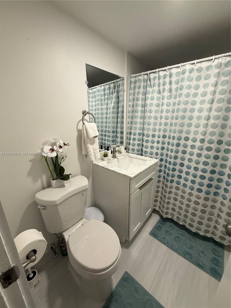 2036 NE 21st Ave, Unit 2, Fort Lauderdale, FL 33305 Photo