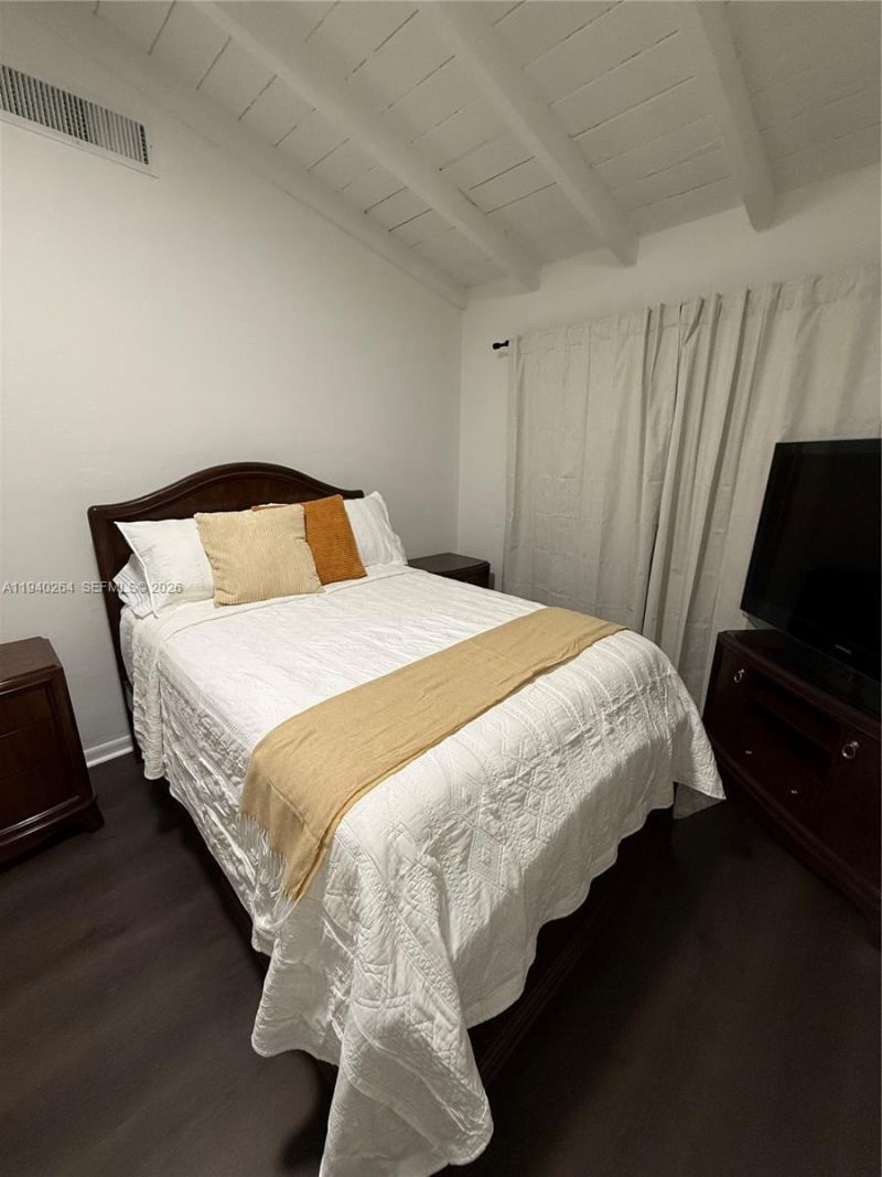 2036 NE 21st Ave, Unit 2, Fort Lauderdale, FL 33305 Photo