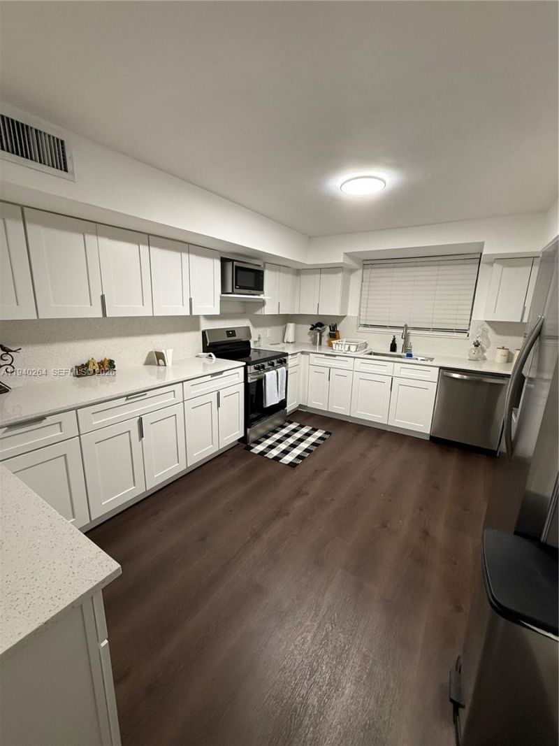 2036 NE 21st Ave, Unit 2, Fort Lauderdale, FL 33305 Photo