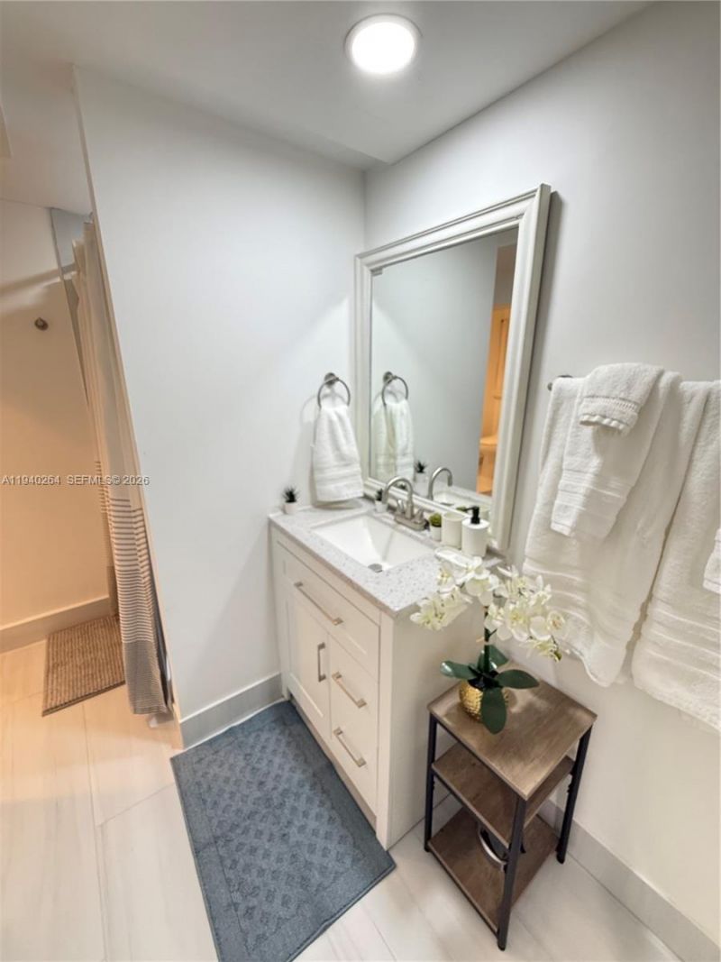 2036 NE 21st Ave, Unit 2, Fort Lauderdale, FL 33305 Photo