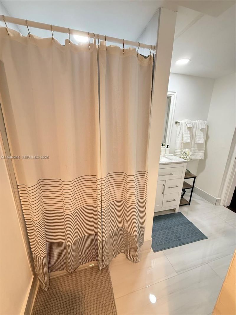 2036 NE 21st Ave, Unit 2, Fort Lauderdale, FL 33305 Photo