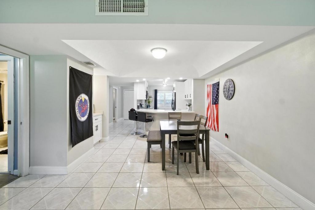 23380 Carolwood Lane, Unit 202, Boca Raton, FL 33428 Photo