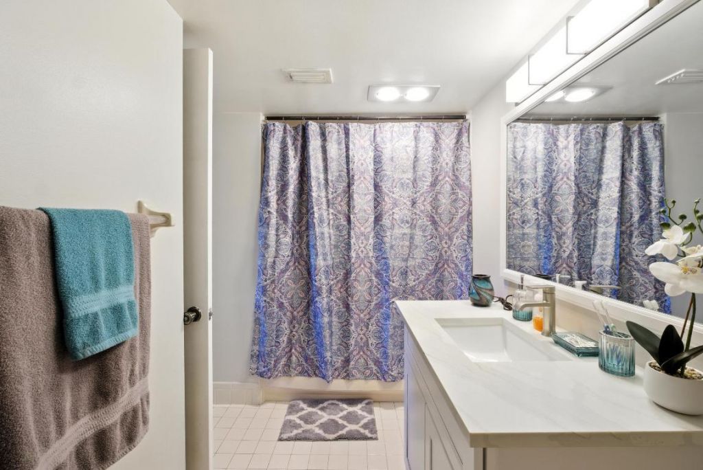 23380 Carolwood Lane, Unit 202, Boca Raton, FL 33428 Photo