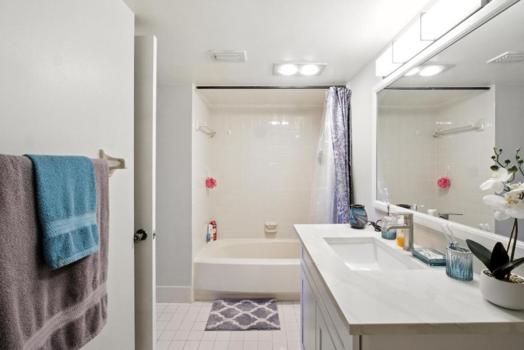 23380 Carolwood Lane, Unit 202, Boca Raton, FL 33428 Photo