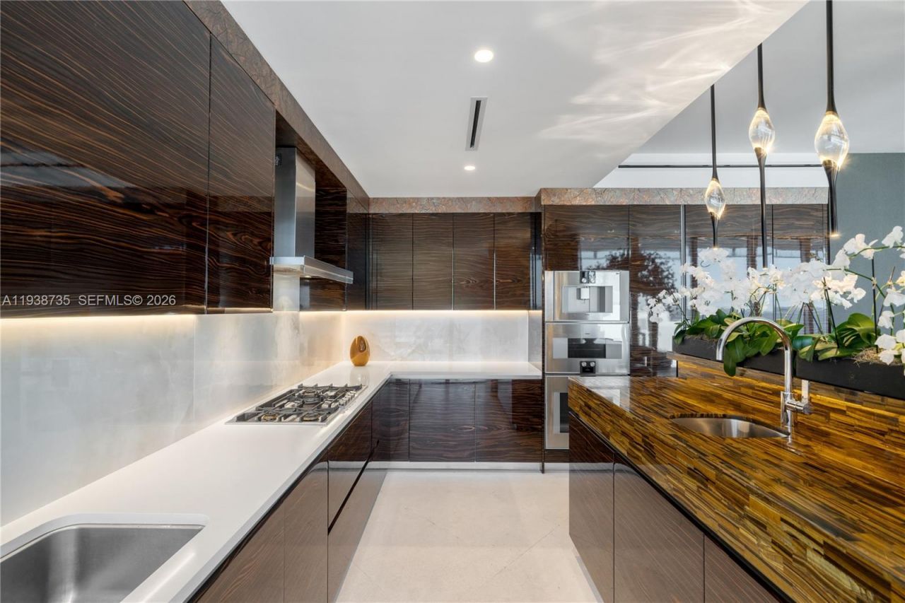 120 Ocean Dr , Unit 1400, Miami Beach, FL 33139 Photo