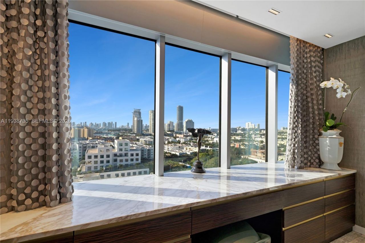 120 Ocean Dr , Unit 1400, Miami Beach, FL 33139 Photo