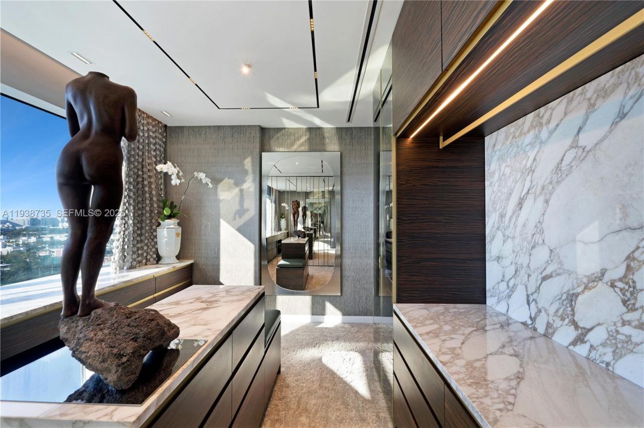 120 Ocean Dr , Unit 1400, Miami Beach, FL 33139 Photo