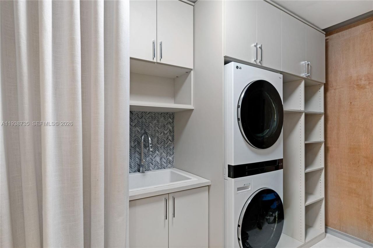 120 Ocean Dr , Unit 1400, Miami Beach, FL 33139 Photo