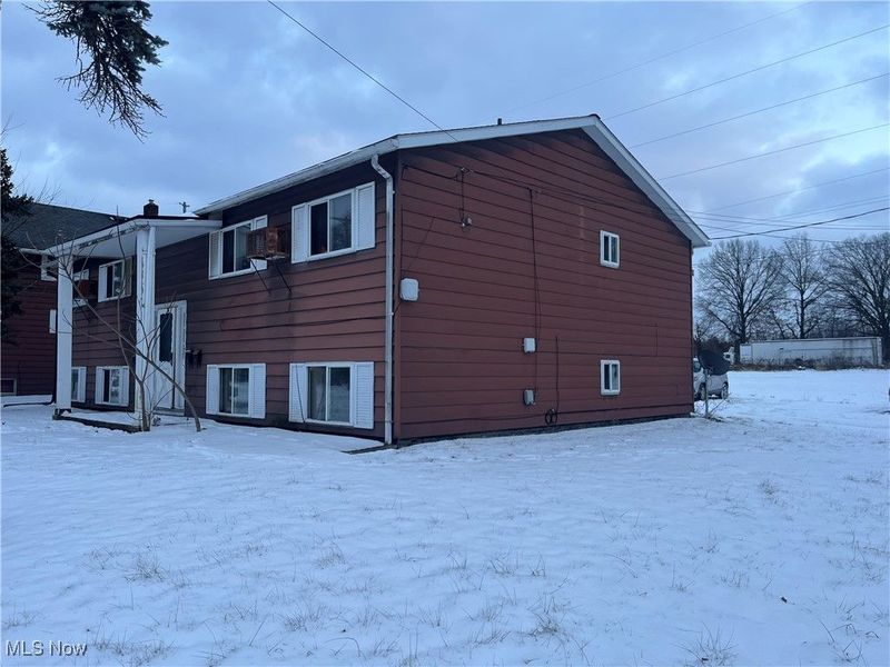 125 W 35th Street, Lorain, OH 44055 Photo 2