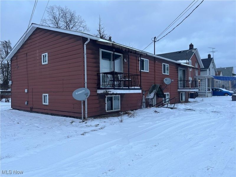 125 W 35th Street, Lorain, OH 44055 Photo 4