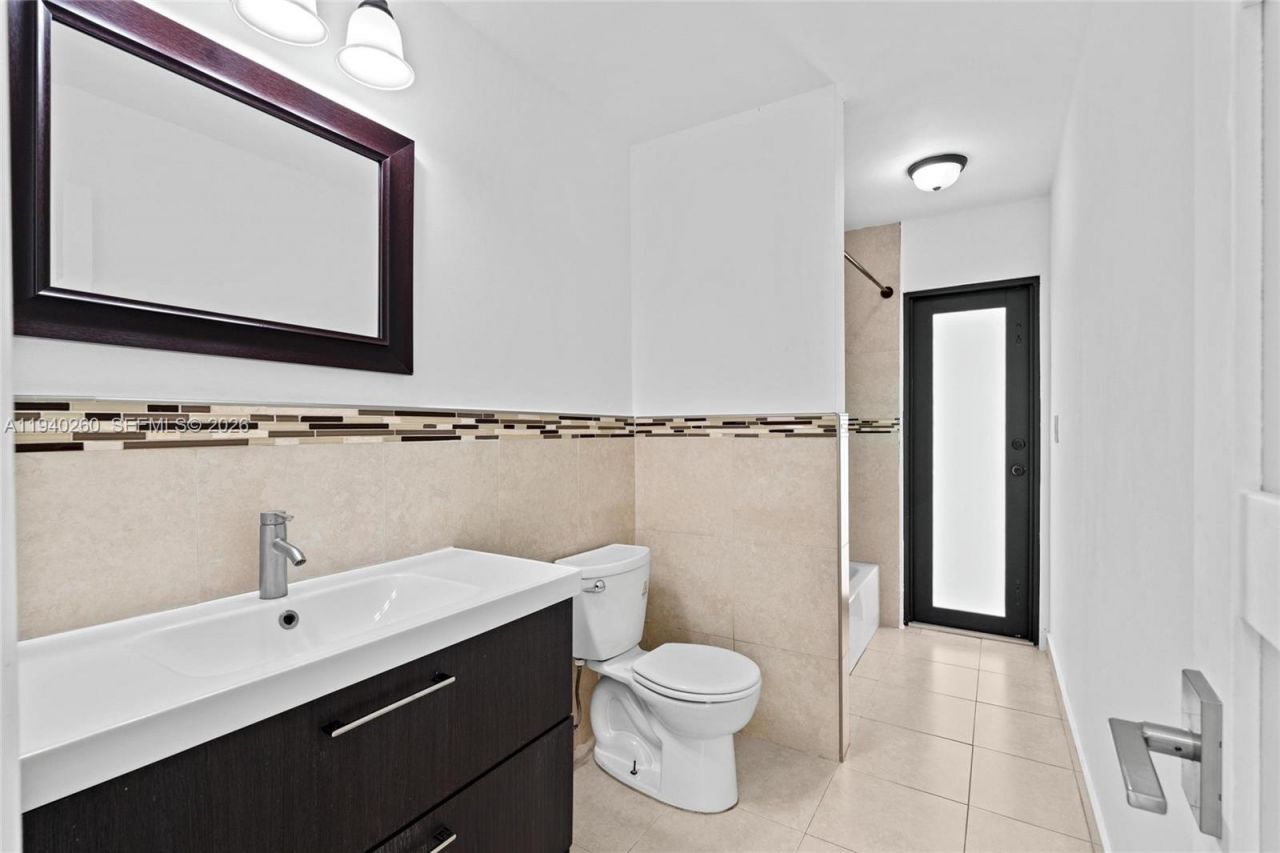 730 SW 95th Ter, Pembroke Pines, FL 33025 Photo
