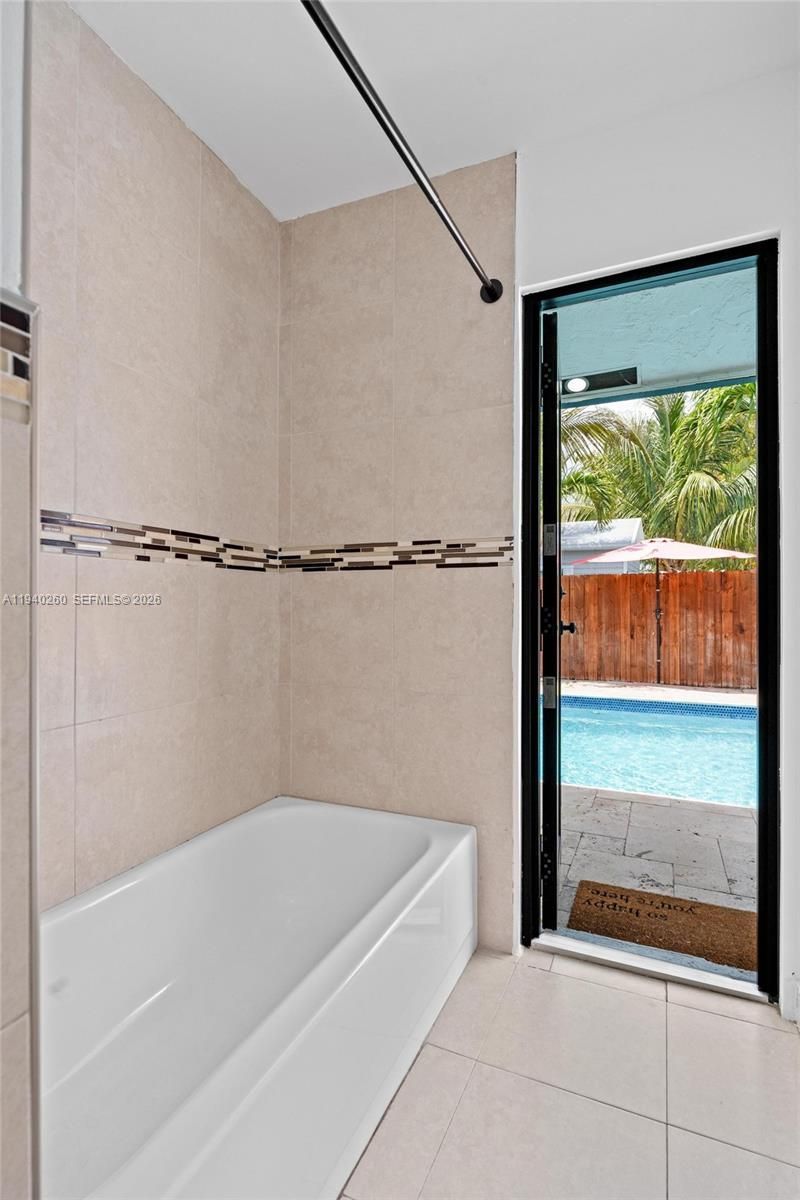 730 SW 95th Ter, Pembroke Pines, FL 33025 Photo