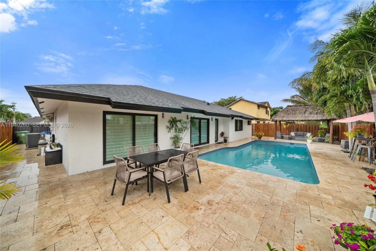 730 SW 95th Ter, Pembroke Pines, FL 33025 Photo
