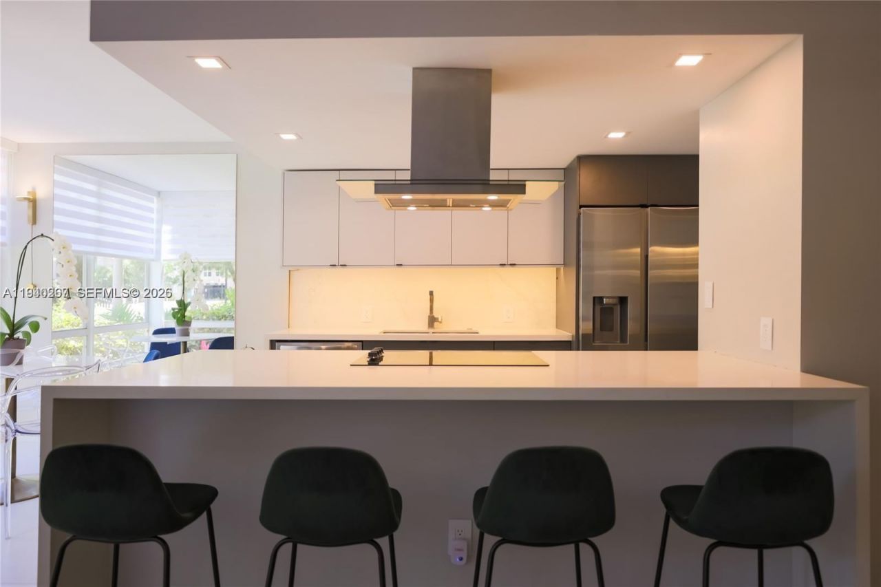 210 172nd St, Unit 131, Sunny Isles Beach, FL 33160 Photo